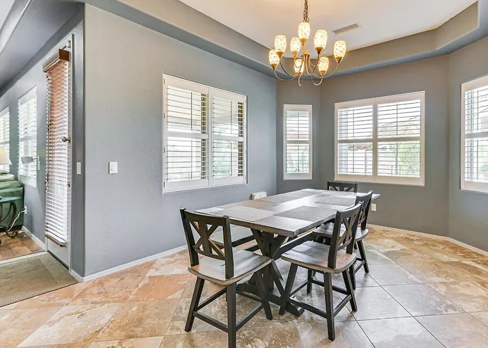 Backyard Oasis W/ Fire Pit: Laveen Village Retreat Holiday home Phoenix